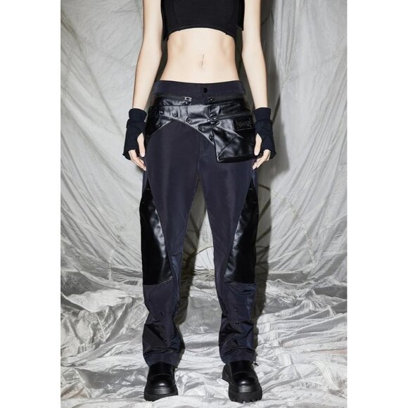 Darkers Wavs Dolls Kill Reverb Windbreaker Cargo Pants in Black - Picture 2 of 6